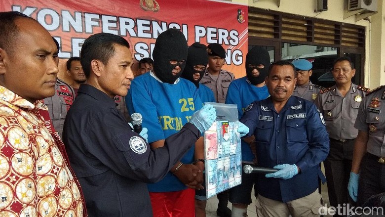 3 Pencuri Dana Desa di Semarang Diganjar Tembakan Polisi 3 Pencuri Dana Desa di Semarang Diganjar Tembakan Polisi
