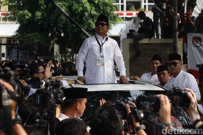 Koleksi Mobil Jokowi-Maruf Amin, Prabowo-Sandi