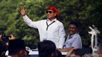 Pakai Bandana Merah, Prabowo Orasi Berapi-api