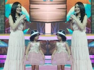 Gaya Putri Ayu Ting Ting Pakai Topi Transparan Chanel Rp 17 Juta