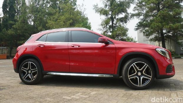 Ototest Mercedes-Benz GLA 200 AMG Line