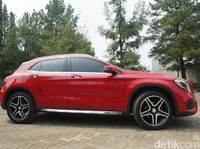 SUV Mungil nan Sporty Mercy GLA 200 AMG Line
