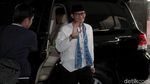 Cium Mobil Dinas, Gaya Perpisahan Sandi Sebagai Wagub