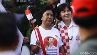 Mereka menanti kedatangan Jokowi dan pasangan cawapresnya Maruf Amin.