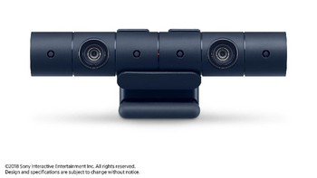 Selain konsol, dualshock, dan vertical stand, Sony juga menyertakan PlayStation Camera pada paket PS4 Pro edisi khusus ini. Foto: PlayStation