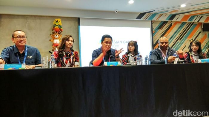 JKT48 mendukung Asian Games 2018. (Foto: Mercy Raya/detikSport) JKT48 mendukung Asian Games 2018. (Foto: Mercy Raya/detikSport)