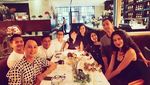 Sering Makan Bareng, Ini Momen Kedekatan Tio Setiyoso dan Sophia Latjuba