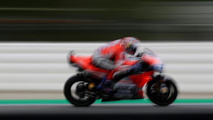 Andrea Dovizioso tercepat di sesi pertama latihan bebas Austria 2018 (REUTERS/David W Cerny) Andrea Dovizioso tercepat di sesi pertama latihan bebas Austria 2018 (REUTERS/David W Cerny)
