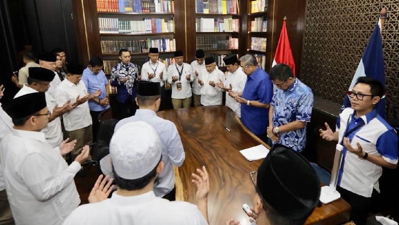 Timses: Prabowo-Sandi akan Bereskan Seluruh Komitmen ke SBY Timses: Prabowo-Sandi akan Bereskan Seluruh Komitmen ke SBY