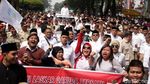 Prabowo-Sandi Diarak ke KPU