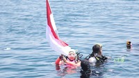 Tri Suswati dan para penyelam wanita dari berbagi daerah terus melakukan latihan hingga siang hari. (Cyntia/Polri)