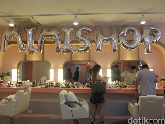 Mimi Shop dapat disaksikan melalui aplikasi Viu yang dapat diunduh di Google PlayStore dan Apple AppStore, atau di desktop melalui website resmi Viu. Foto: Rahmi Anjani/Wolipop