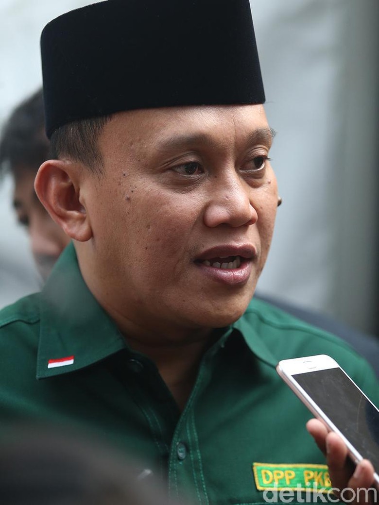 Tim Jokowi Heran Prabowo Malah Kritik Media soal Reuni 212 Tim Jokowi Heran Prabowo Malah Kritik Media soal Reuni 212