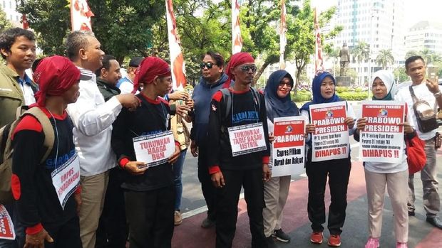 Massa KSPI pendukung Prabowo di Monas