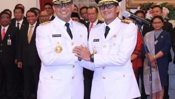Sejak dilantik menjadi pasangan Gubernur dan Wakil Gubernur DKI Jakarta, keduanya memang tampak kompak dalam mengunggah foto ketika bersama dalam suatu momen. Foto: Instagram/aniesbaswedan
