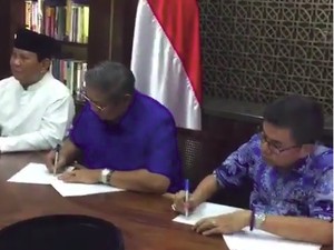 SBY Teken Perjanjian Dukungan ke Prabowo-Sandiaga Uno