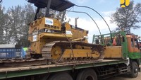 Jumlah alat berat akan ditambah karena akan ada 2 escavator yang akan ditempatkan di Posko PUPR Tanjung. Sehingga total alat berat yang siap dimobilisasi sebanyak 8 ekskavator, 2 dozer, 8 dump truk, 1 Loader, 1 trailer, dan 1 mobil crane. Istimewa/Dok. Kementerian PUPR.