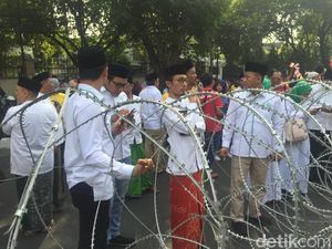 Para Ulama Muda Ikut Kawal Pendaftaran Jokowi-Maruf Amin