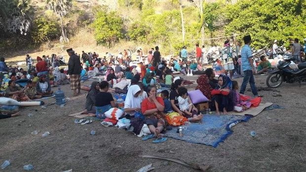 Di beberapa titik, korban masih membutuhkan bantuan