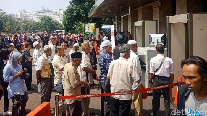 Maruf Amin akan Jadi Khatib Jumatan, Istiqlal Disterilkan