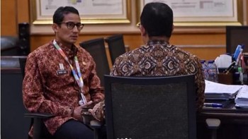Diskusi rutin di ruang Gubernur pada hari Kamis sore kemarin tercatat jadi diskusi penghabisan, tulis Anies melanjutkan. Foto: Instagram/aniesbaswedan