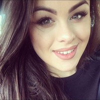 Wanita berusia 20 tahun ini pun tak mengerti mengapa dirinya kerap di bully oleh teman-teman di sekolahnya. Seiring waktu, Oliva mampu menemukan cara untuk membantunya tetap sehat dan akhirnya mampu menghentikan pengobatannya. Foto: Instagram