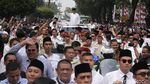 Prabowo-Sandi Diarak ke KPU