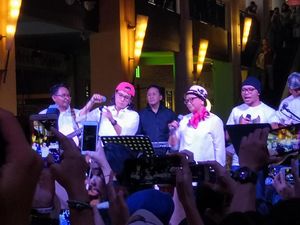 Aksi Elek Yo Band Manggung Galang Dana untuk Lombok
