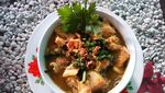 Siang Ini Enaknya Makan Rujak Soto Khas Banyuwangi