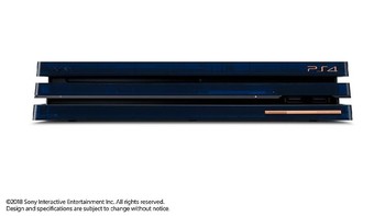 Selain kapasitas hard drive yang besar, bodinya yang transparan dengan sentuhan cahaya biru di dalamnya jadi hal lain yang ditonjolkan. Foto: PlayStation