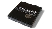 Berbeda dari yang lain. Lombardo’s Pizzeria memiliki desain elegan pada box pizzanya dengan warna hitam. Foto: Istimewa