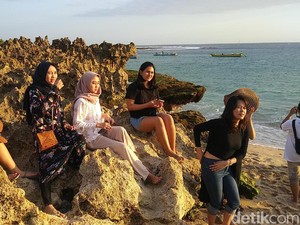 Hari Pertama 12 Agus di Sumba, ke Kampung Ratenggaro & Pantai Pero