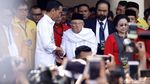 Bersih, Merakyat, Kerja Nyata di Dada Jokowi