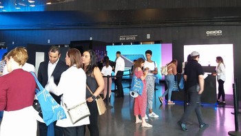 Diperkirakan ada 2.000 orang menghadiri perhelatan Unpacked di Barclays Center, New York, Amerika Serikat. (Foto: detikINET/Meliyanti Setyorini)