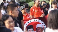 Sebelumnya diberitakan, cawapres Joko Widodo (Jokowi) segera mempersiapkan proses pendaftaran ke KPU, Jumat (10/8). Maruf Amin rencananya akan ke Istana sebelum melakukan deklarasi di Gedung Joang 45.