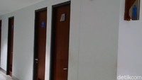 Foto: Untuk toilet dan kamar mandi terpisah dari ruang hotel. Namun ke depan, pengelolaannya akan diberikan kepada hotel. (Masaul/detikTravel)