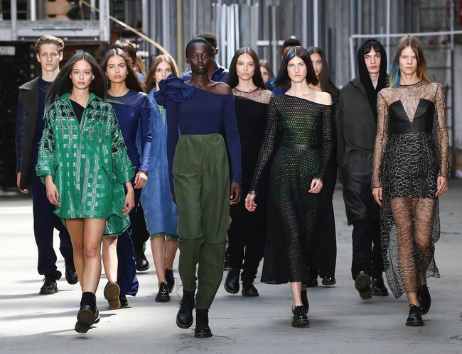 Didit Hediprasetyo, putra satu-satunya pasangan Prabowo Subianto dan Titiek Soeharto baru saja menelurkan karya gaun couture terbaru untuk koleksi Fall/Winter 2019 di Paris Couture Fashion Week bulan Juni lalu. Foto: Dok. Instagram/Didit Hediprasetyo