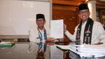 Momen Perpisahan Anies-Sandi di Balai Kota