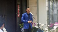 AHY hari ini berulang tahun ke-40. Sesuai aturan KPU, AHY sebenarnya sudah memenuhi syarat untuk mendaftar Pilpres 2019. Namun, dia gagal jadi cawapres. AHY lalu minta maaf (Gibran/detikcom)