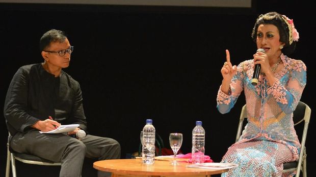 Didik Nini Thowok Berbagi Sejarah Tradisi Lintas Gender di SIPFest 2018