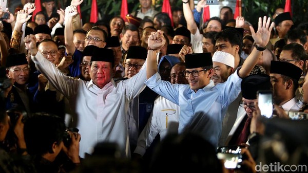 Kemeriahan Deklarasi Prabowo-Sandiaga Jadi Capres-Cawapres