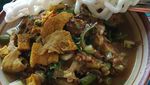 Siang Ini Enaknya Makan Rujak Soto Khas Banyuwangi
