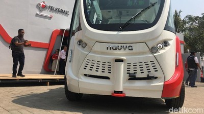Ada Bus Hantu Keliling GBK