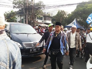 Massa Prabowo Mulai Bubar, Lalin di HOS Corkoaminoto Macet