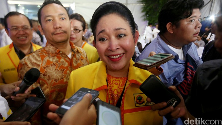 Kampanyekan Prabowo, Titiek: Kami akan Teruskan Program Pak Harto Kampanyekan Prabowo, Titiek: Kami akan Teruskan Program Pak Harto