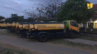 Kementerian PUPR hari ini (8/8) juga melakukan pengiriman sebanyak 10 mobil tangki air yang didatangkan dari gudang Kementerian PUPR di Bali dan sudah tiba di Kabupaten Lombok Utara tadi sore. Istimewa/Dok. Kementerian PUPR.
