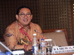 Fadli Zon Buat Sajak Mau Saya Tabok