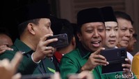 Aksi Romahurmuziy dan Abdul Kadir Karding di deklarasi Jokowi.