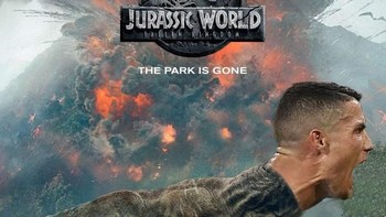 Tuh kan, Ronaldo diubah jadi dinosaurus. (Foto: Internet)