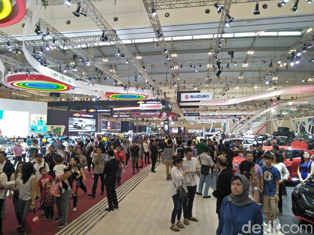 Suasana GIIAS 2018 Pekan ke-2